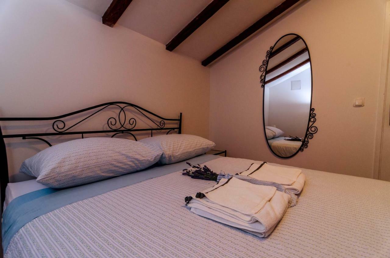 Villa Stone House Knezevic Vinjerac Esterno foto